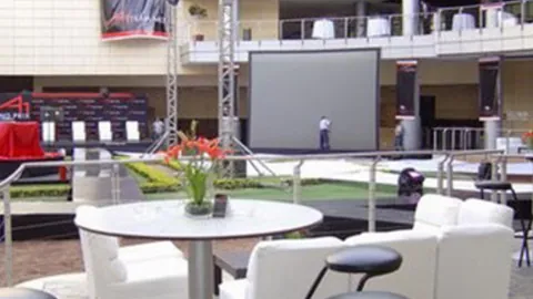 东契奇25分8助攻逆风翻盘，里夫斯30分3篮板，基迪三分绝杀，詹姆斯17分5篮板直面挑战